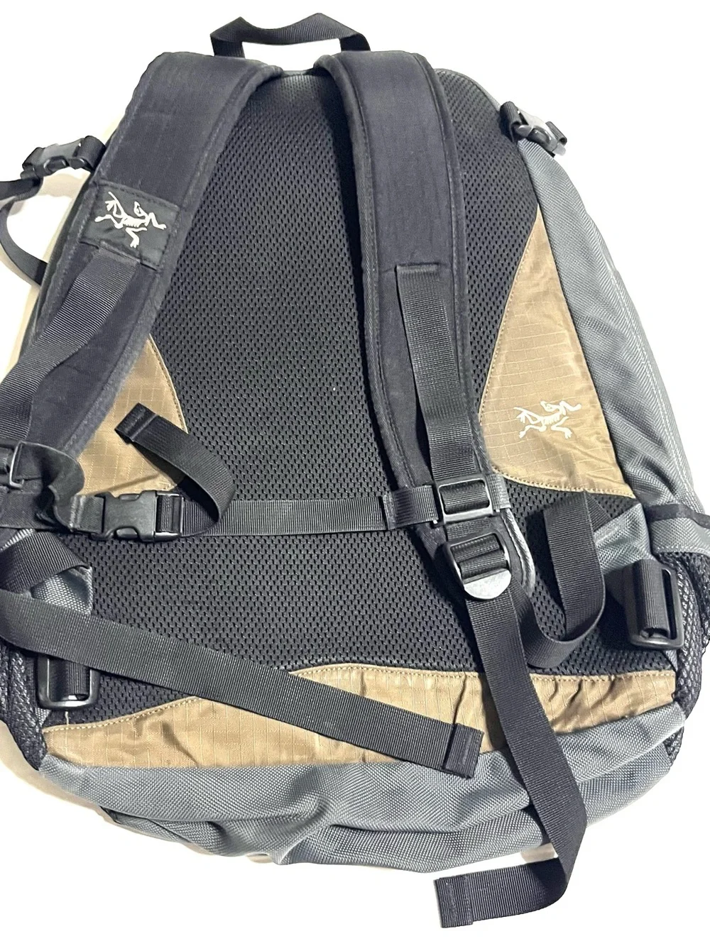 Arc'teryx Men's Gray and Brown Outdoor Backpack